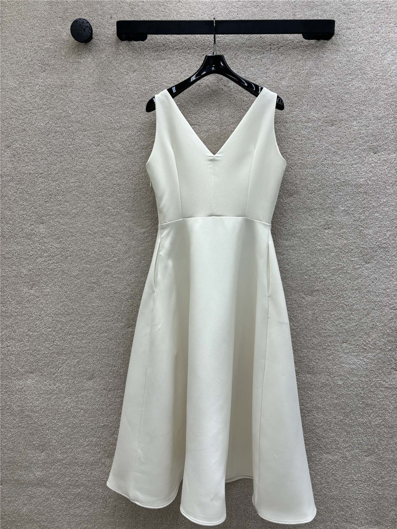 Va1e*ntin0 vest dress replica d&g clothing