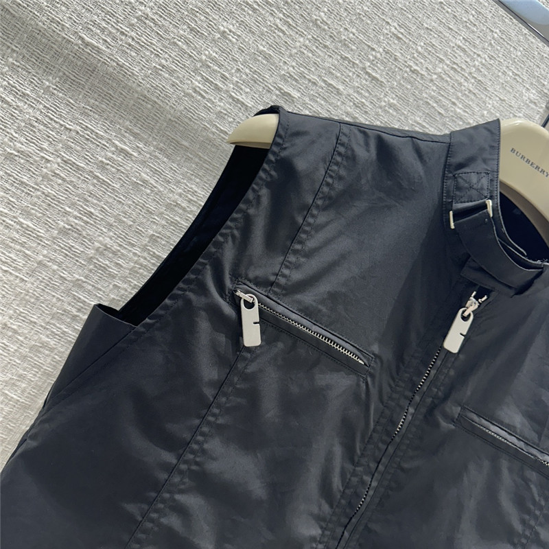 Bv*b*rry zipper stand collar sleeveless shirt replica clothing