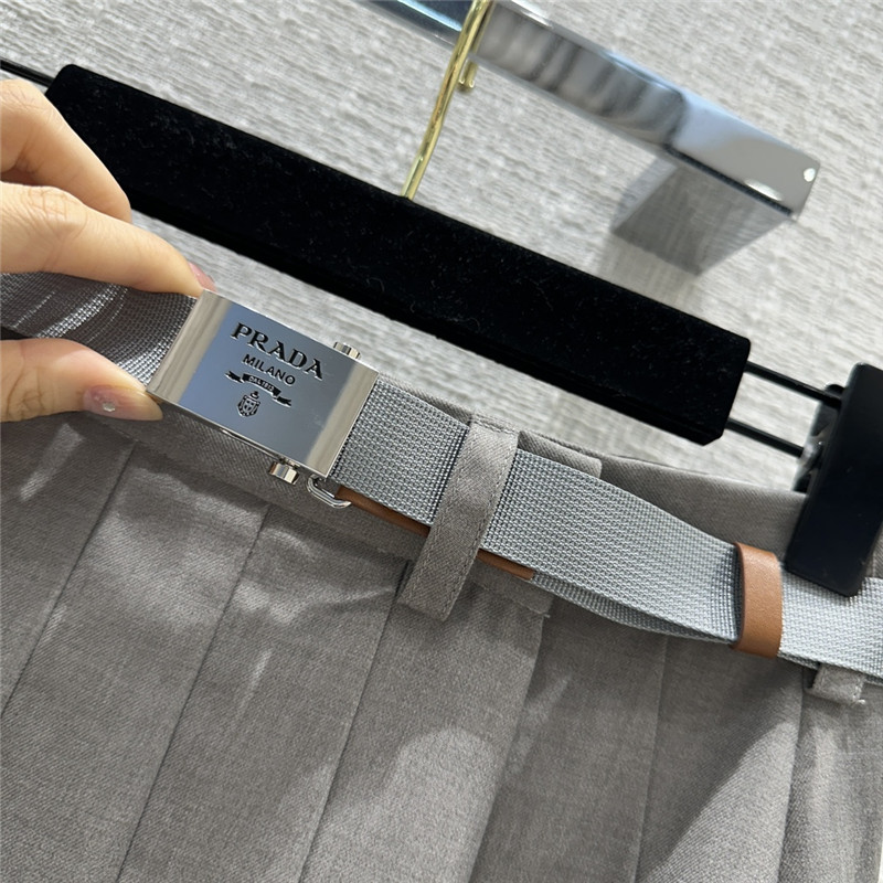 Pra*a preppy gray pleated long skirt replica clothes