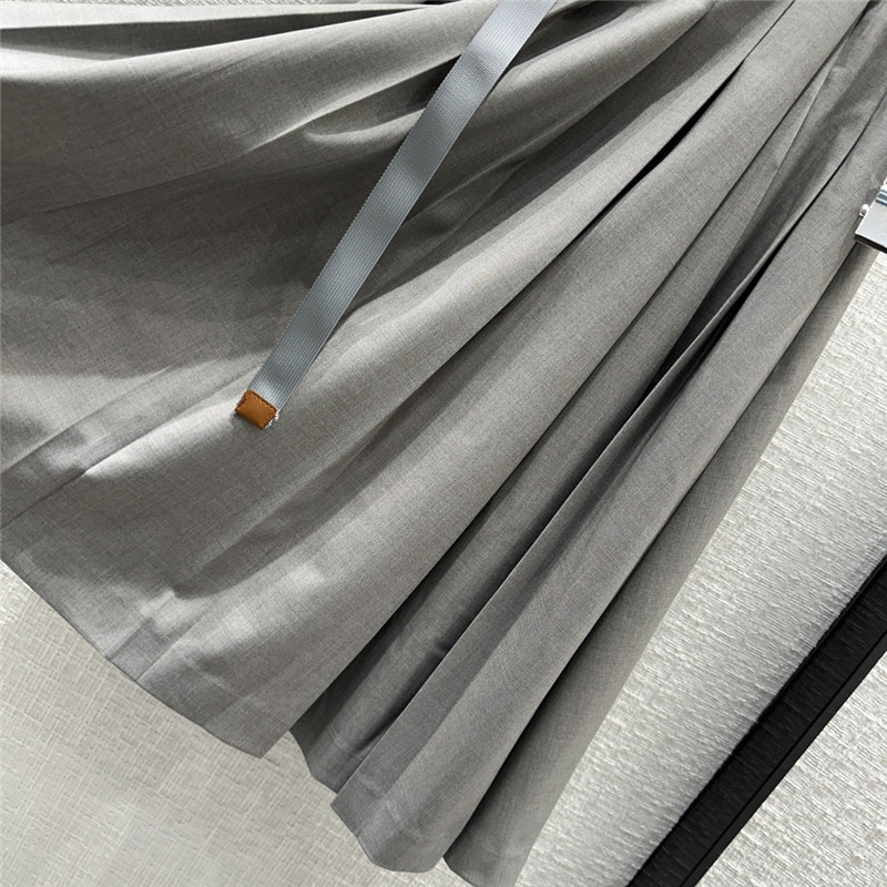 Pra*a preppy gray pleated long skirt replica clothes
