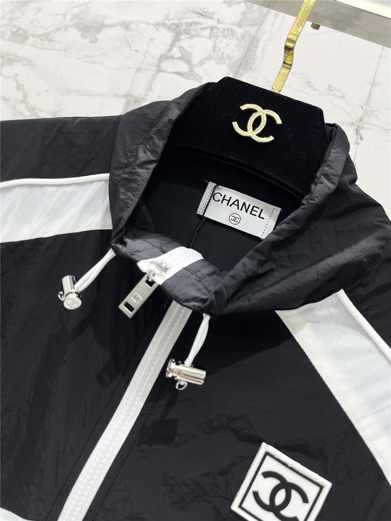 Chanel contrasting color jacket + shorts set replica clothes
