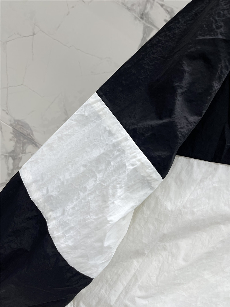 Chanel contrasting color jacket + shorts set replica clothes