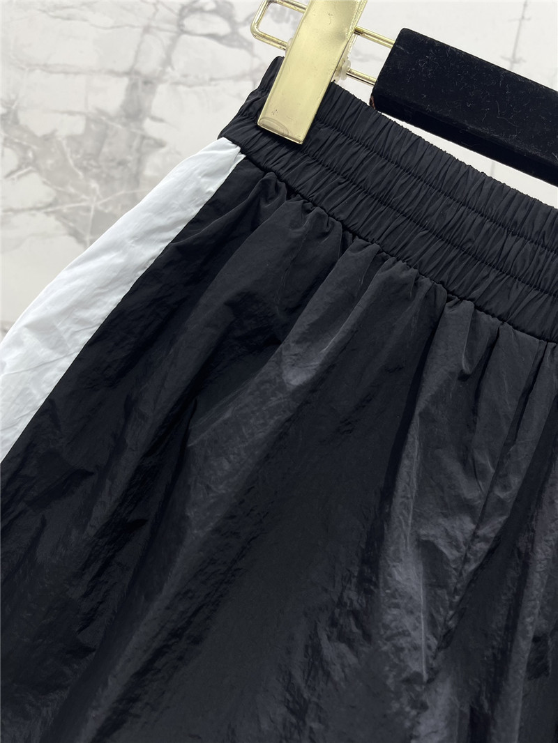 Chanel contrasting color jacket + shorts set replica clothes