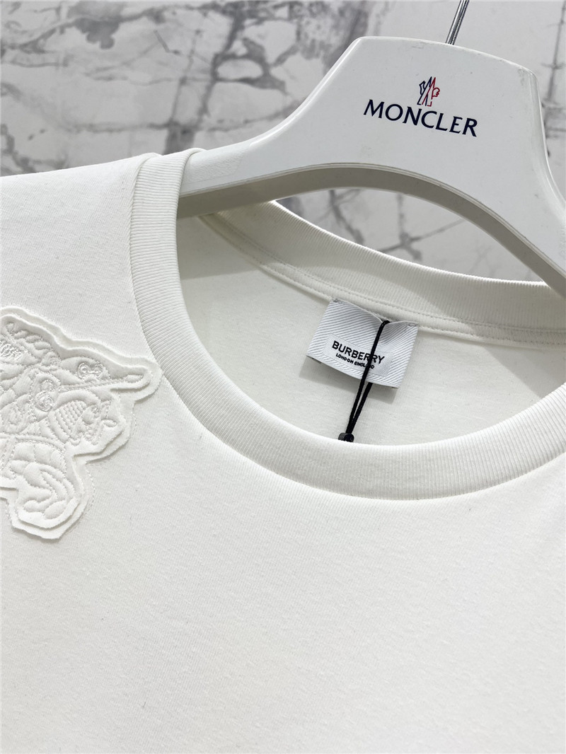 Burberry crew neck T-shirt replicas clothes
