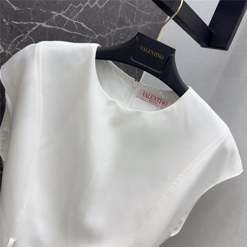 Va1e*ntin0 v-shaped belt short-sleeved dress replica clothes