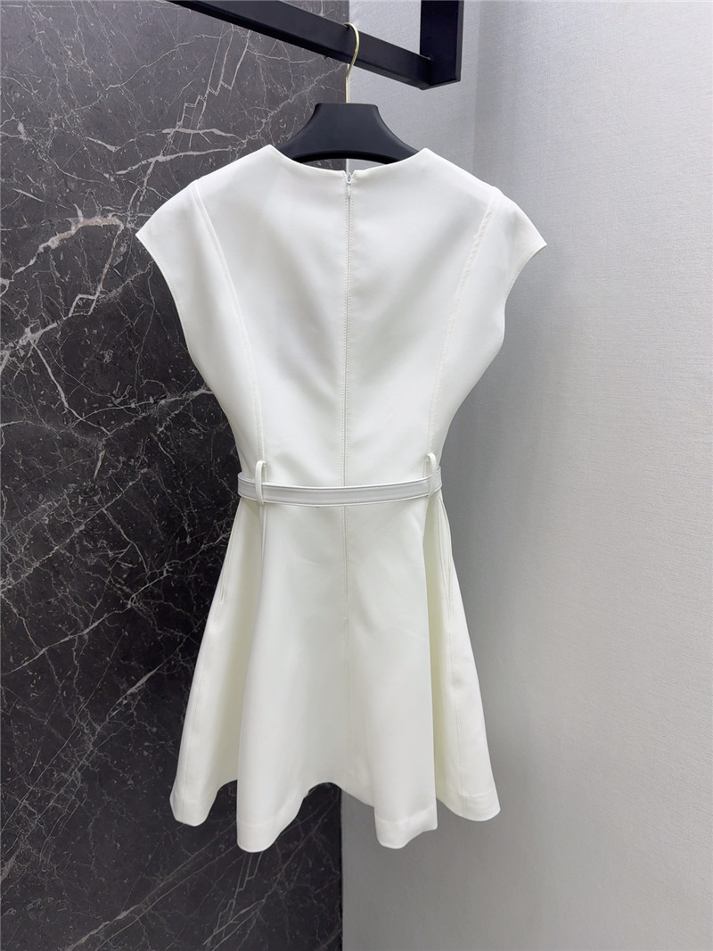 Va1e*ntin0 v-shaped belt short-sleeved dress replica clothes