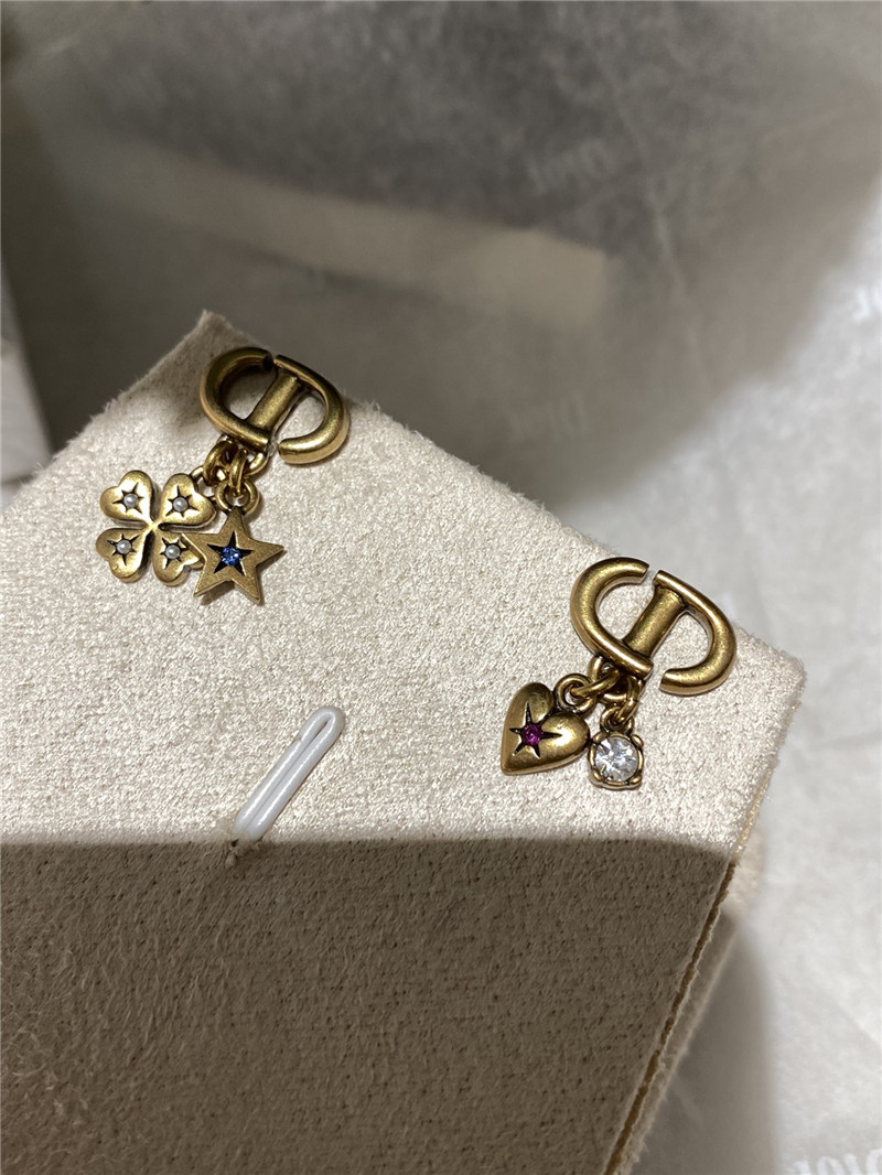 D10r letter cd earrings