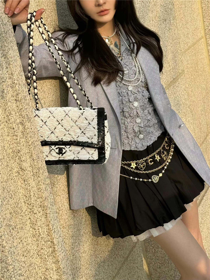 Ch**el multi-element waist chain