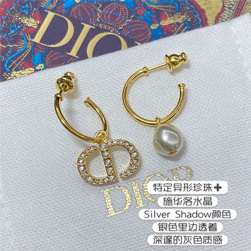 D10r new left and right asymmetrical earrings