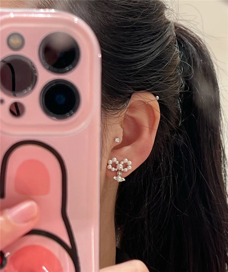 Vivienne Westwood Bow Saturn Stud Earrings