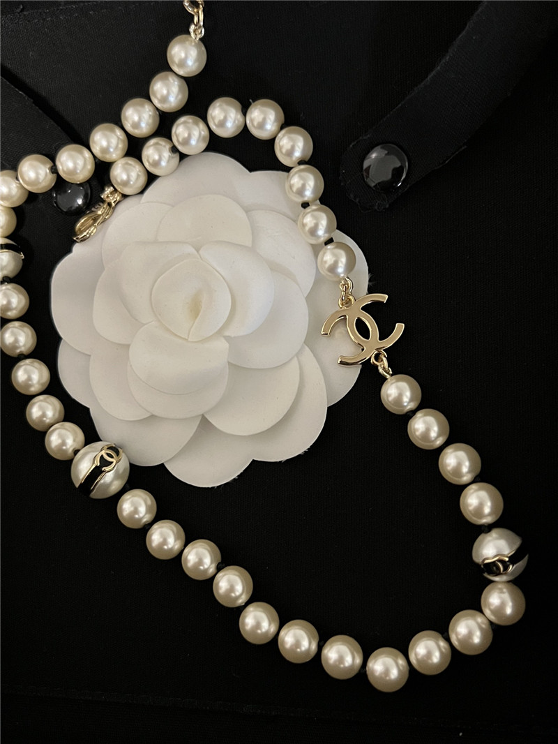 Ch**el black and white pearl necklace