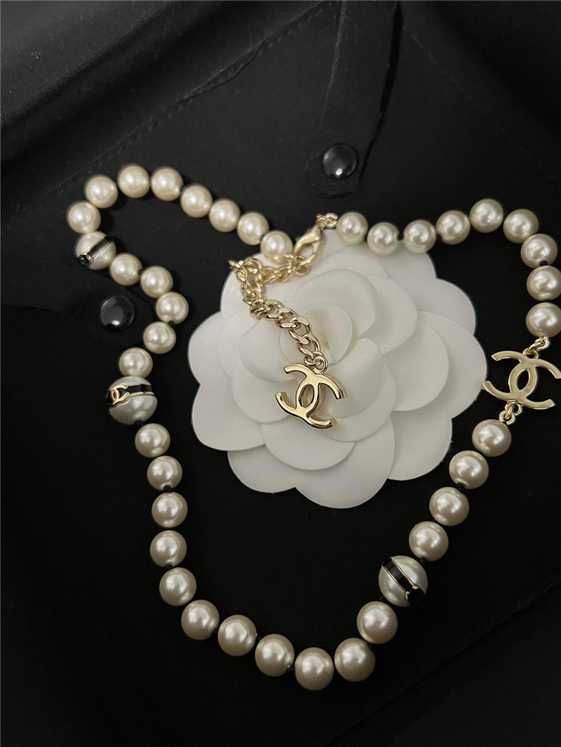 Ch**el black and white pearl necklace