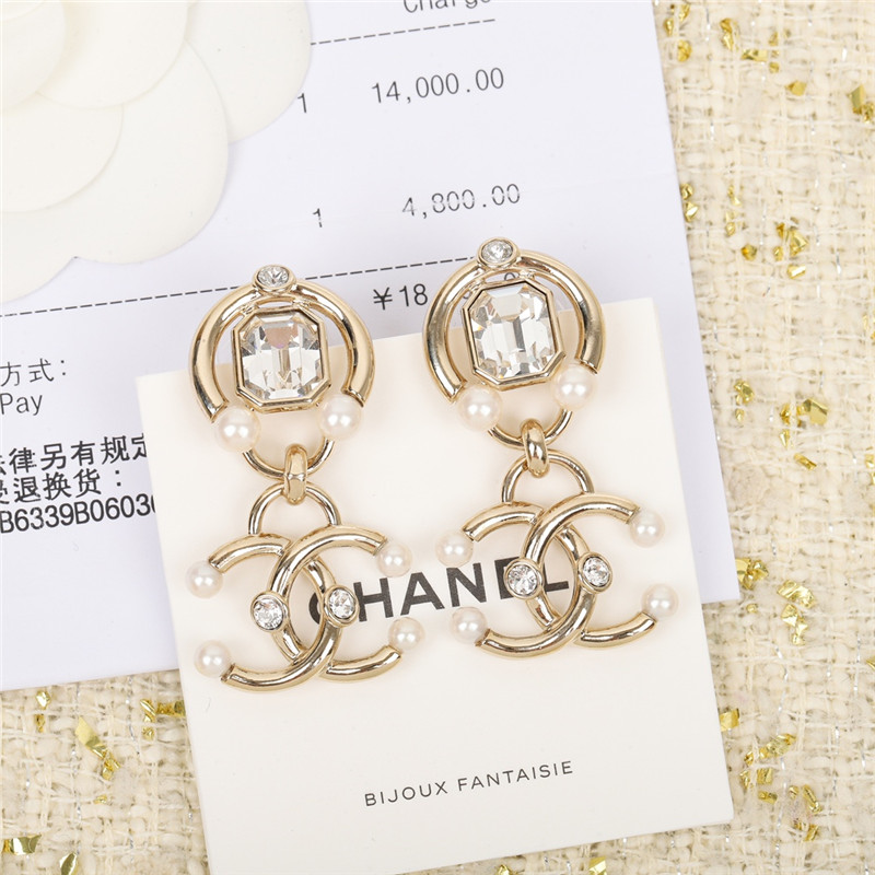 Chanel double T square diamond earrings