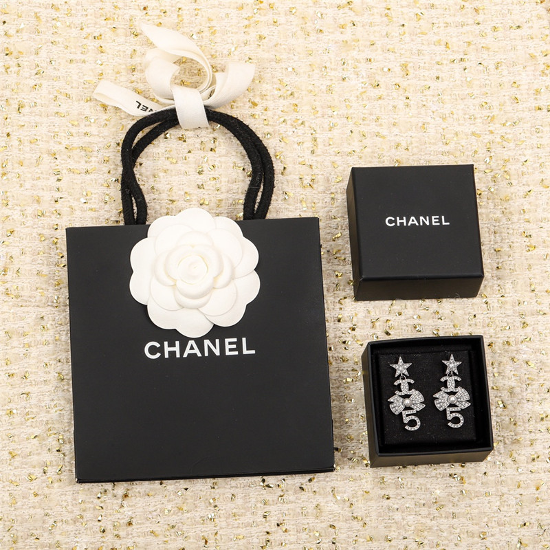 Chanel multi-element double C earrings