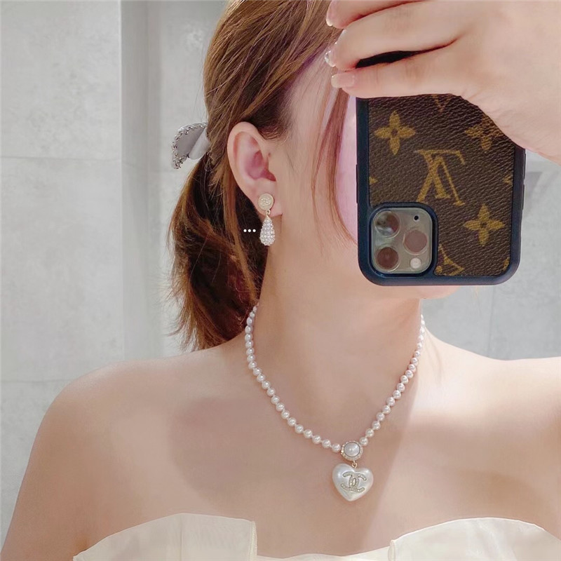 Ch**el small double c logo earrings