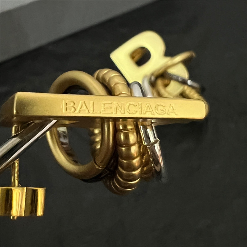 Balenciaga simple and elegant earrings