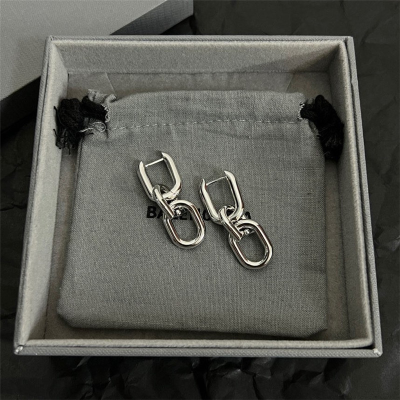 Balenciaga simple and elegant earrings