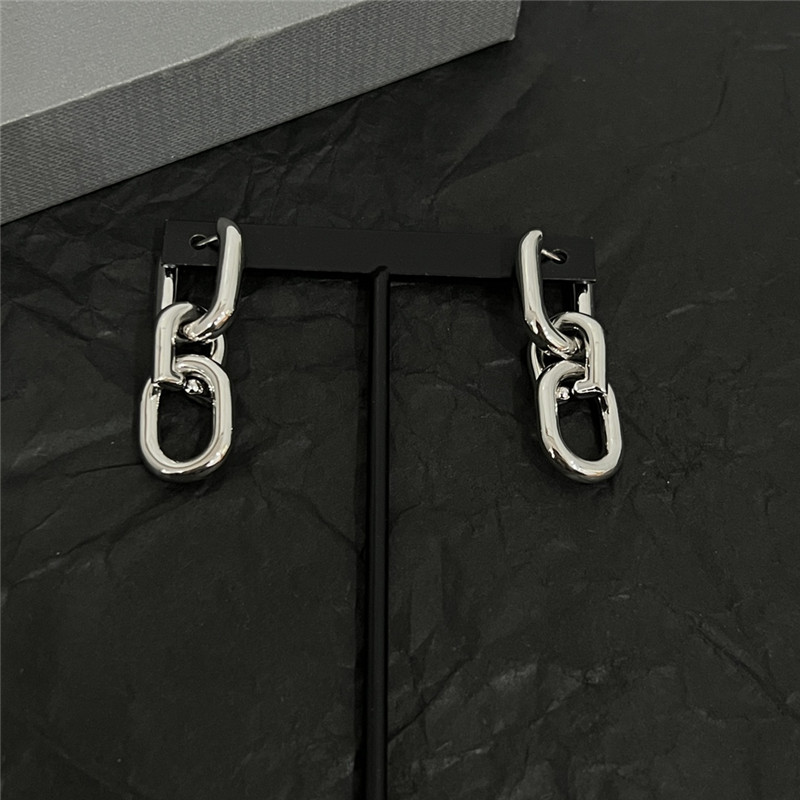 Balenciaga simple and elegant earrings