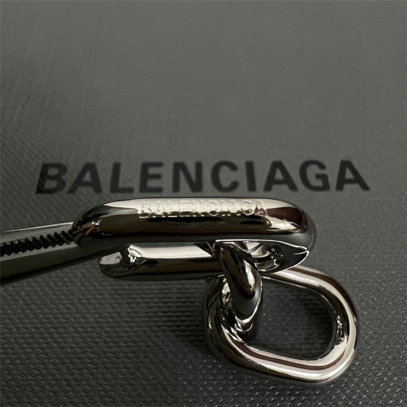 Balenciaga simple and elegant earrings
