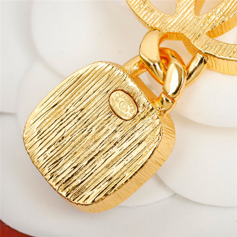 Chanel Vintage series earrings