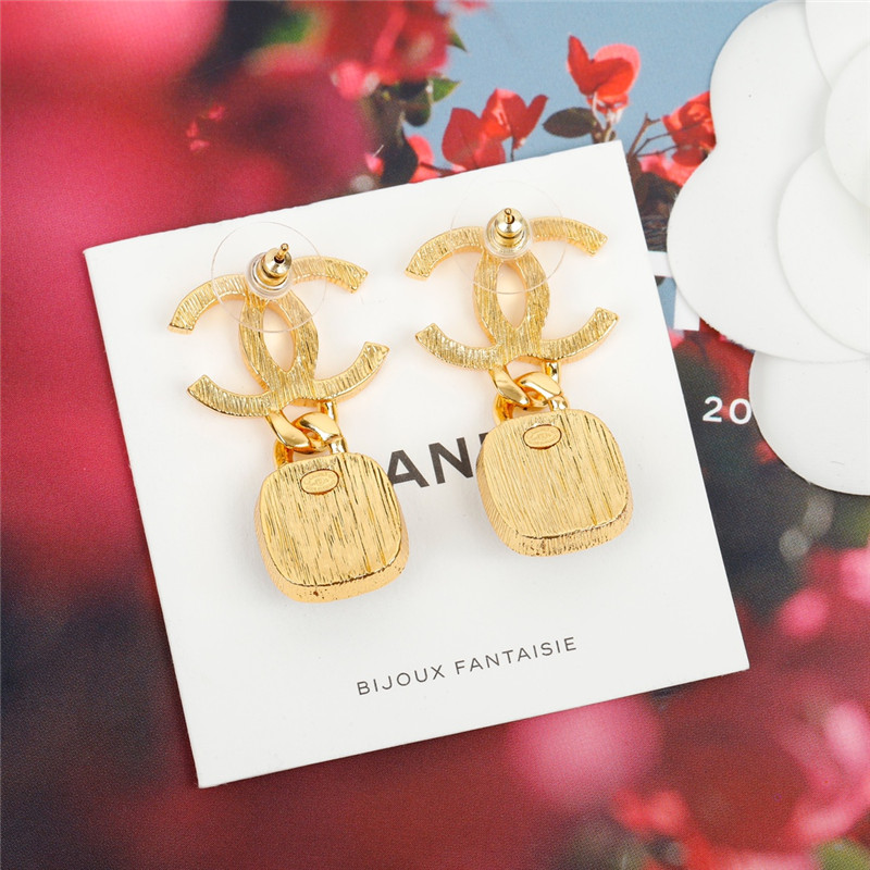 Ch**el letter vintage tag earrings