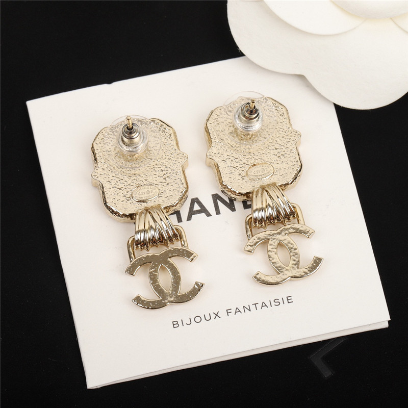 Ch**el letter double c earrings