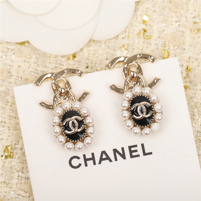 Ch**el double c lock oval pearl earrings