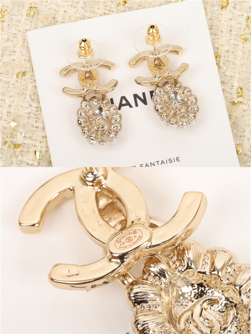 Ch**el double c lock oval pearl earrings