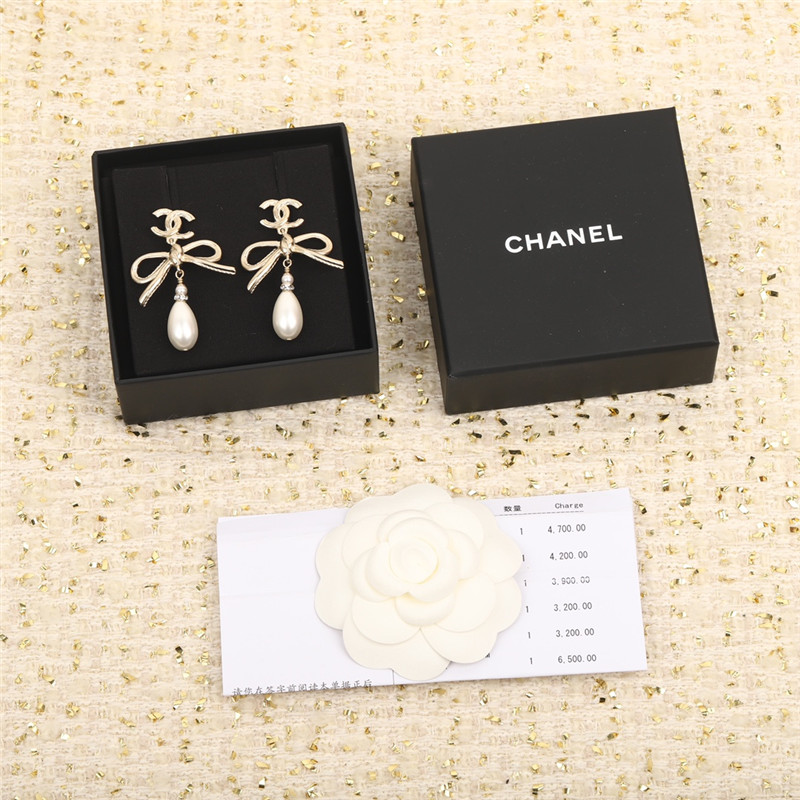 Chanel bow pearl earrings