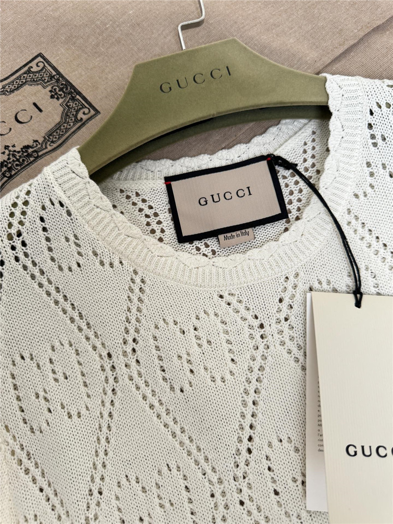 Gvc*1 hollow jacquard knitted top