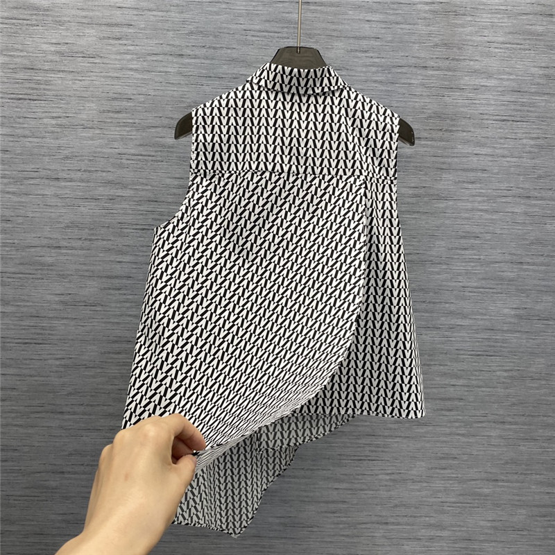 Va1e*ntin0 lapel vest shirt cheap replica designer clothes