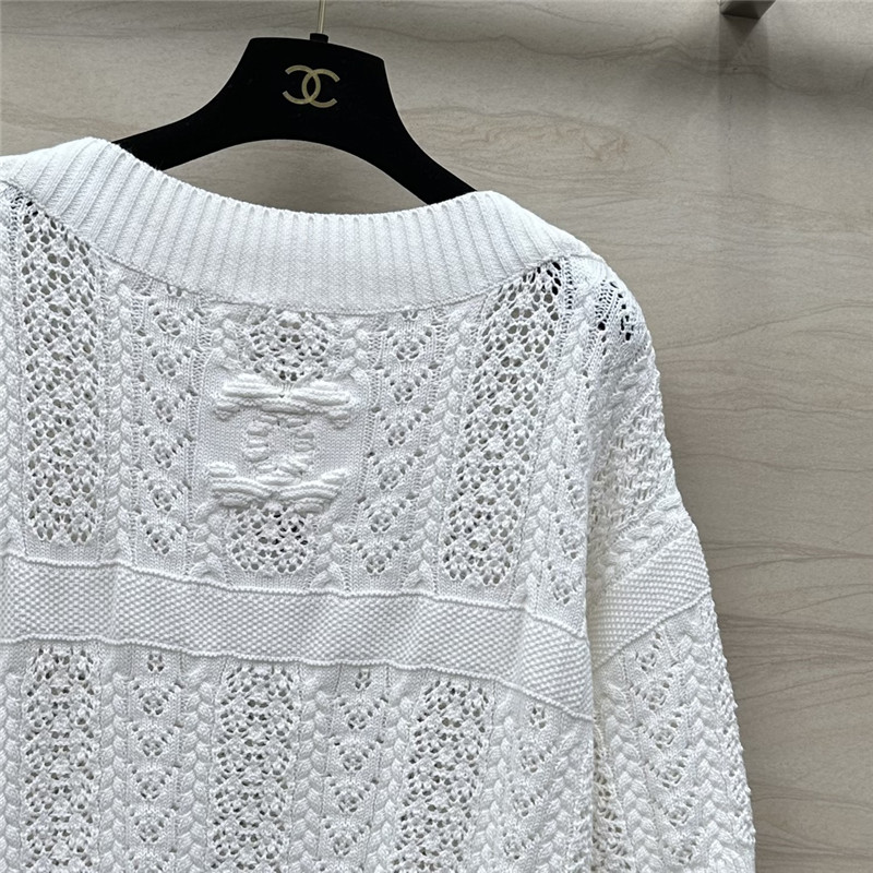 Ch**el logo wool short sleeve sweater in white