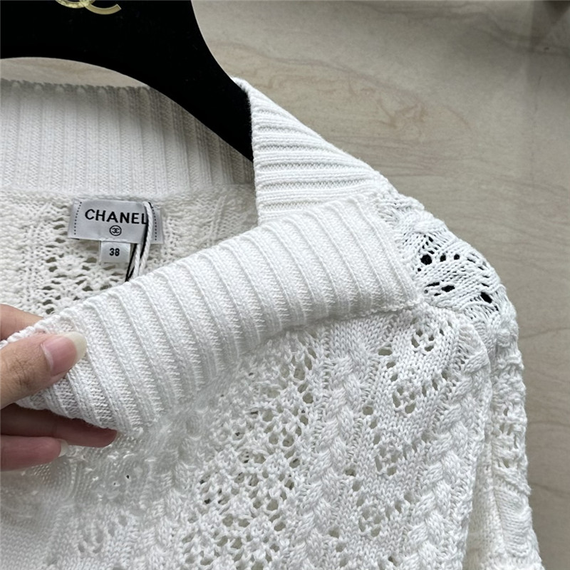 Ch**el logo wool short sleeve sweater in white