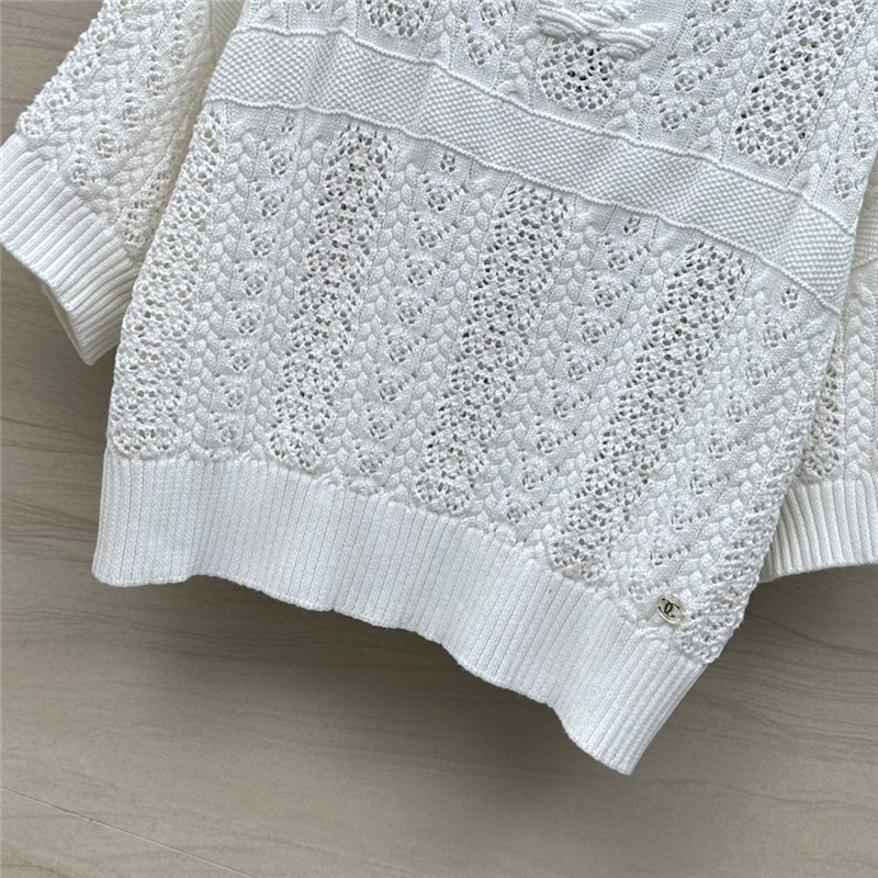 Ch**el logo wool short sleeve sweater in white