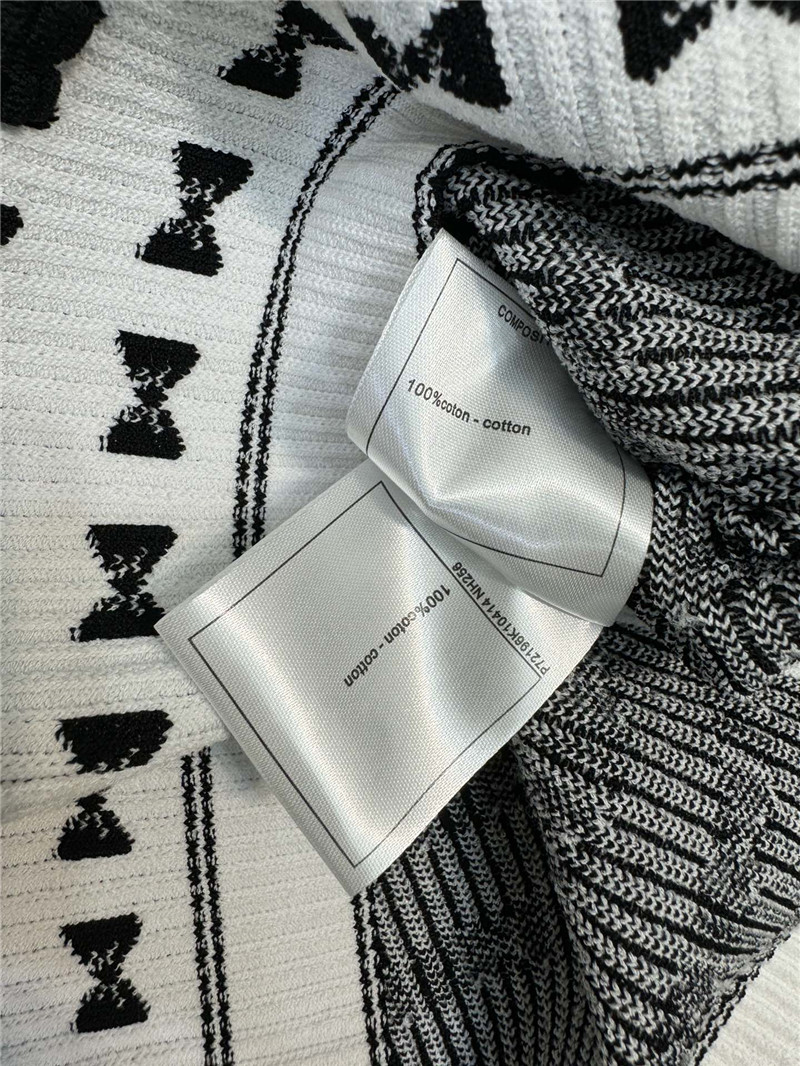 Chanel new vest cheap replica designer clothes