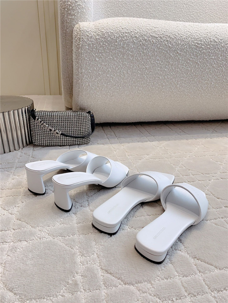 Ba1en*iaga duty free white women’s sandals