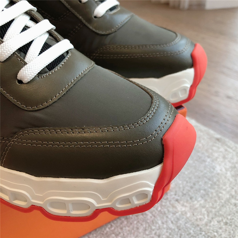 H**me5 impulse sneaker