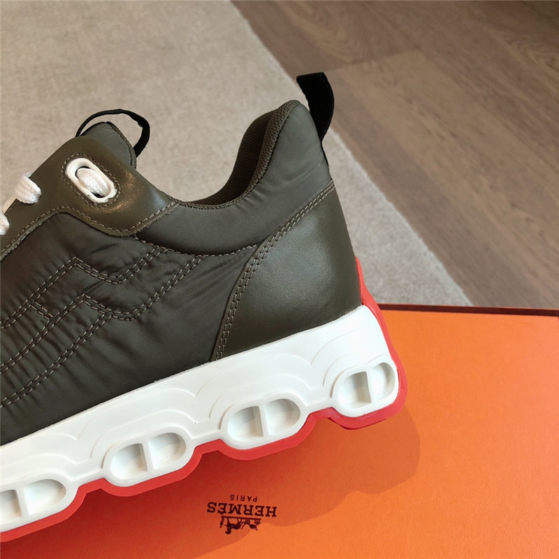 H**me5 impulse sneaker