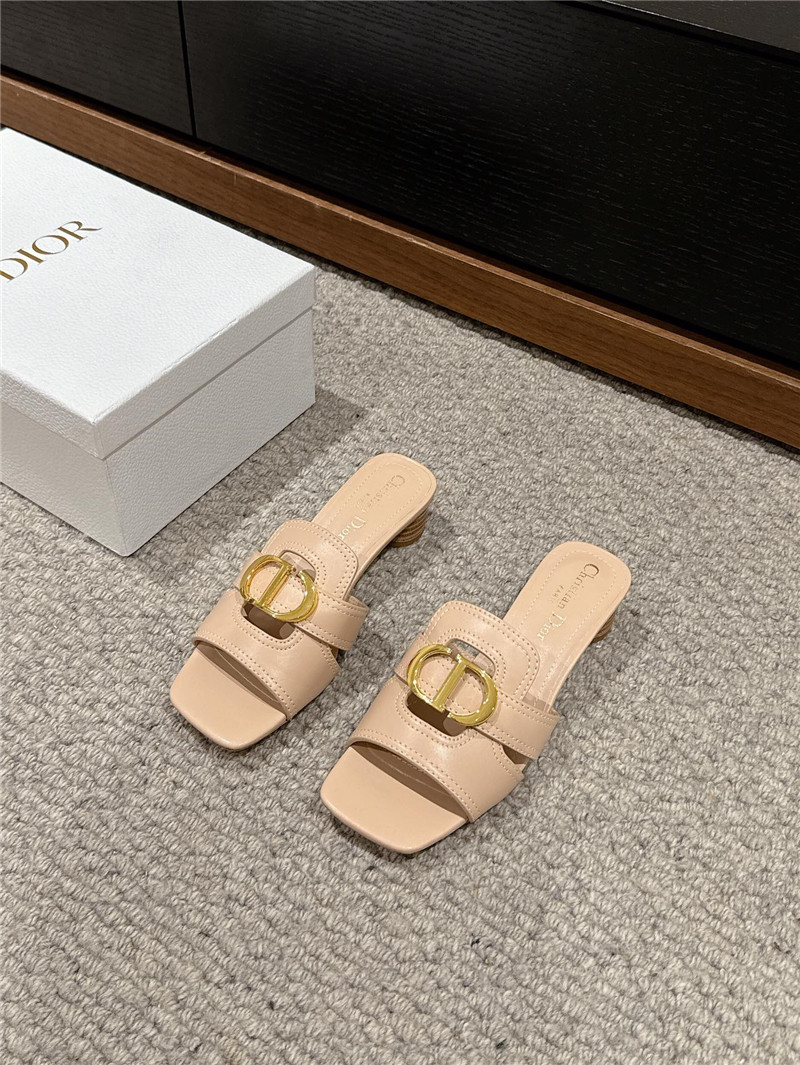 D10r 30 montaigne heeled slide beige