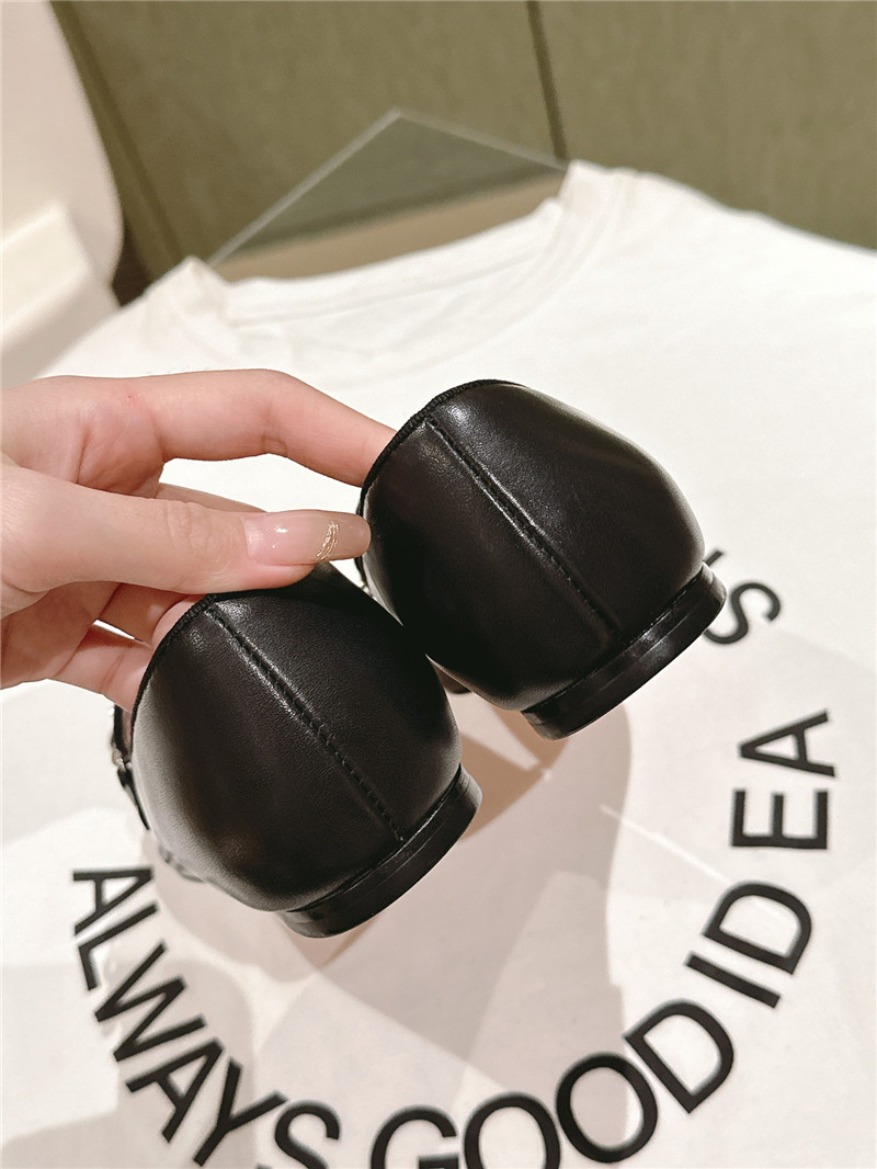 Roger Vivier Embellished Leather Loafers in Black