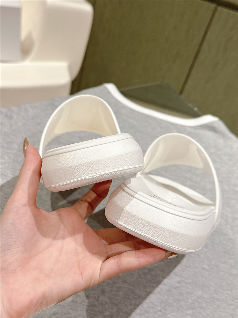 Alexander McQueen Flip Flops