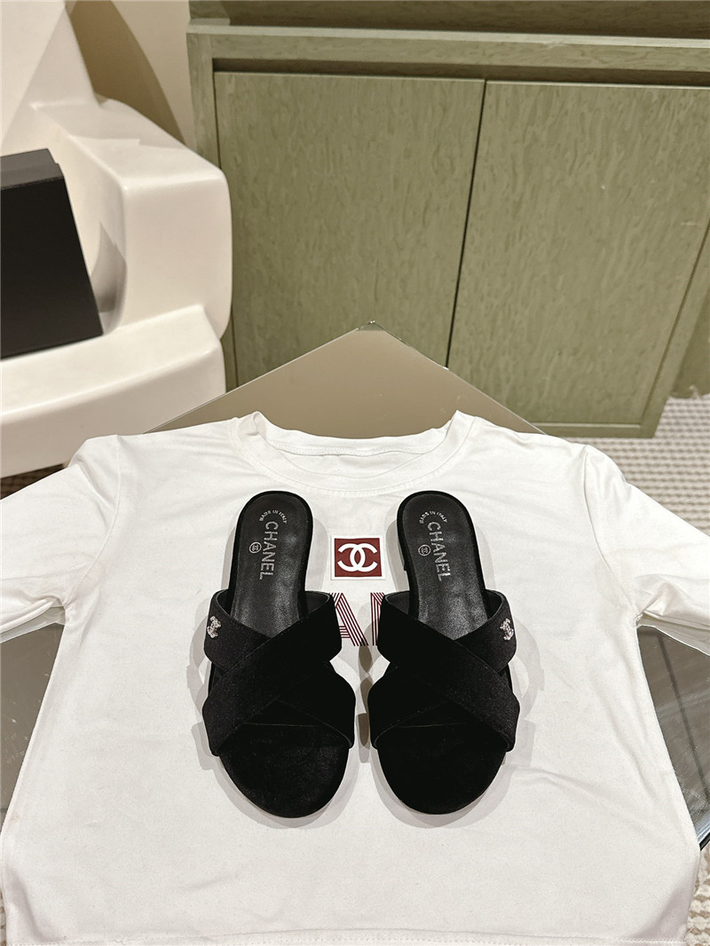 Ch**el velvet crisscross strap slippers black