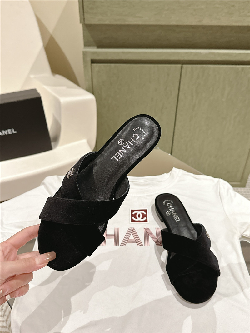 Ch**el velvet crisscross strap slippers black