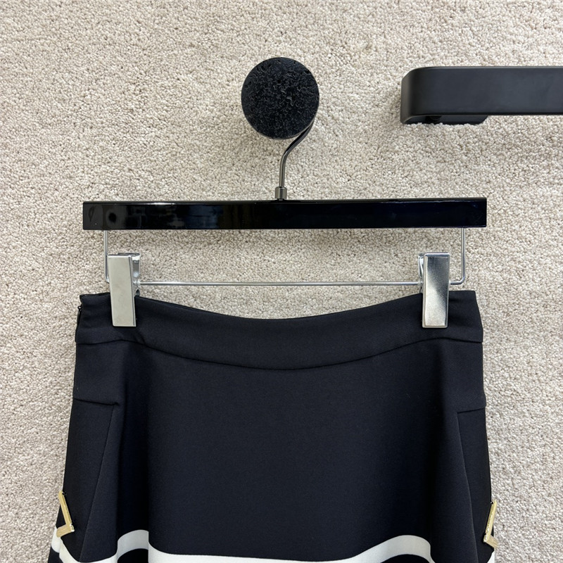 Va1e*ntin0 striped gradient skirt replica clothing sites