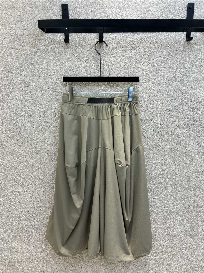 Pra*a silhouette workwear style trousers skirt replica clothing sites