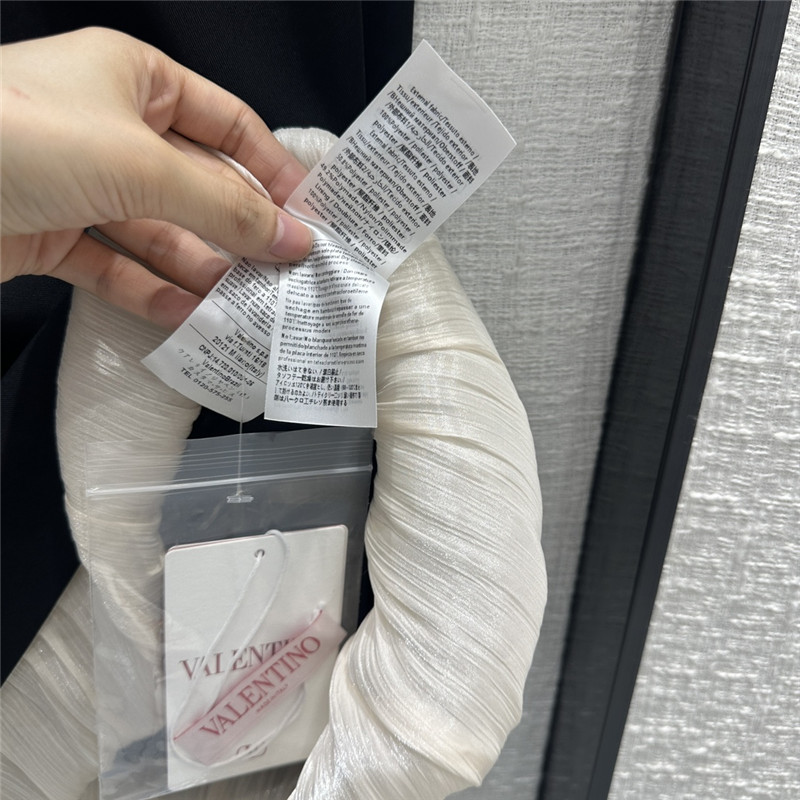 Va1e*ntin0 short sleeve dress cheap replica designer clothes