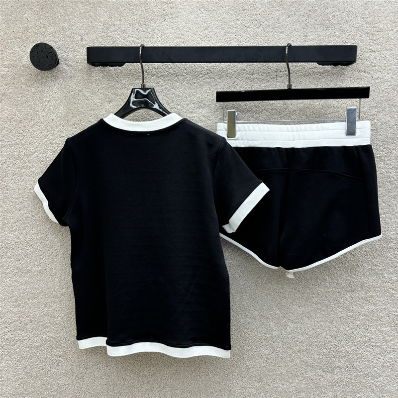 Ce1i*e casual suit replica d&g clothing