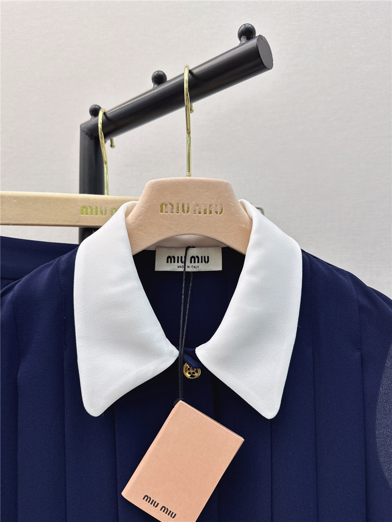 M1um1u sleeveless vest shirt + pleated skirt set replicas clothes