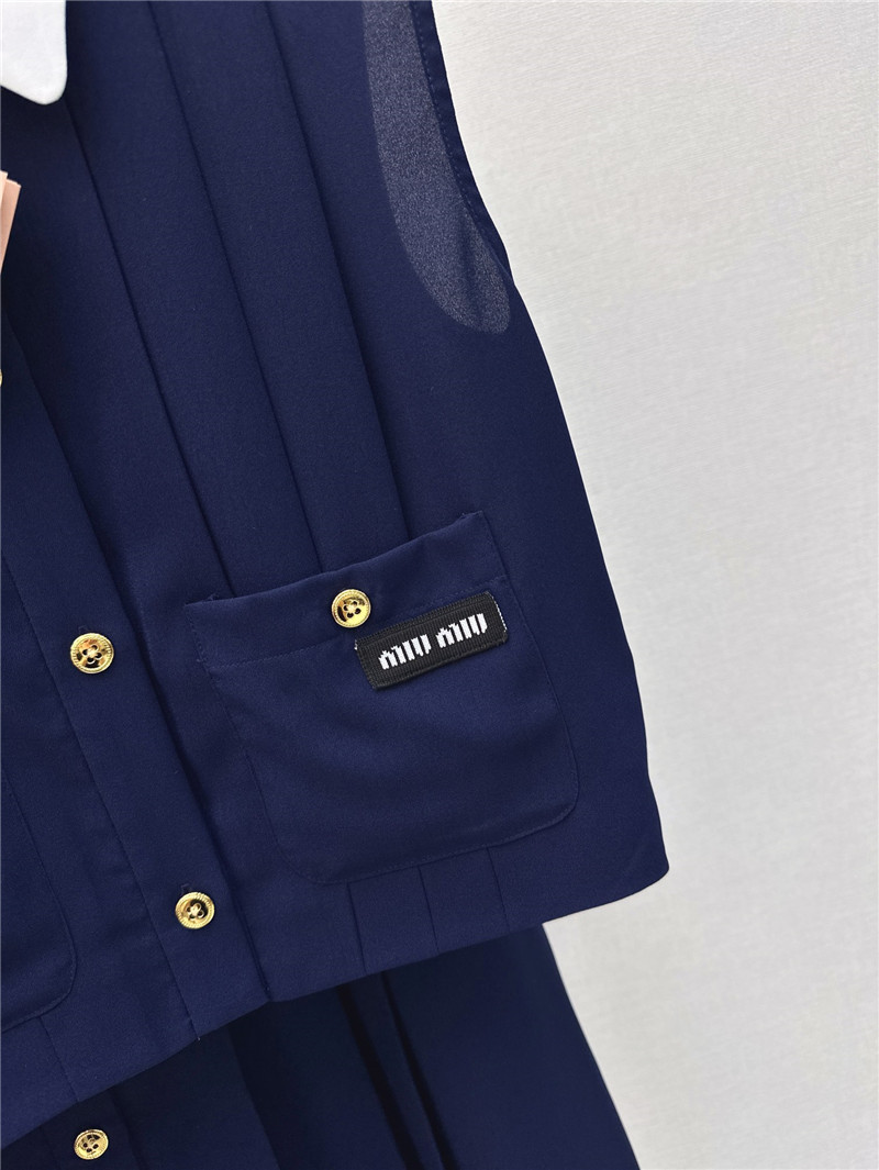 M1um1u sleeveless vest shirt + pleated skirt set replicas clothes