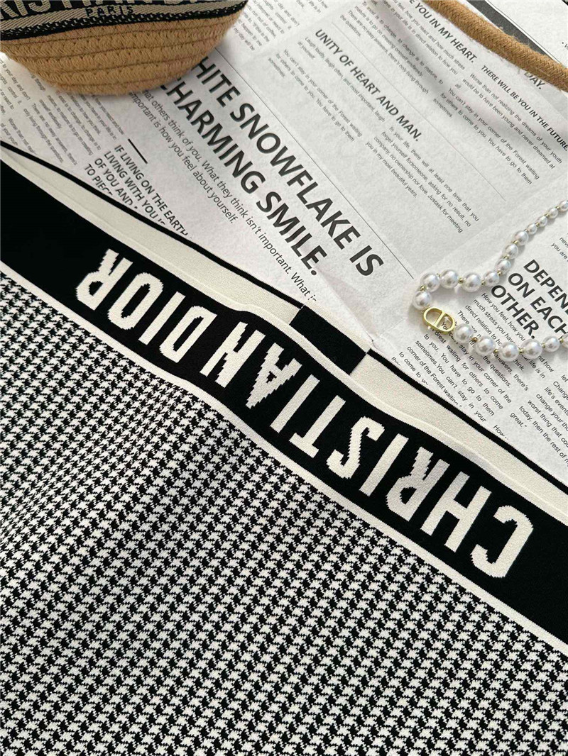 Dior Houndstooth Short Sleeve Cardigan